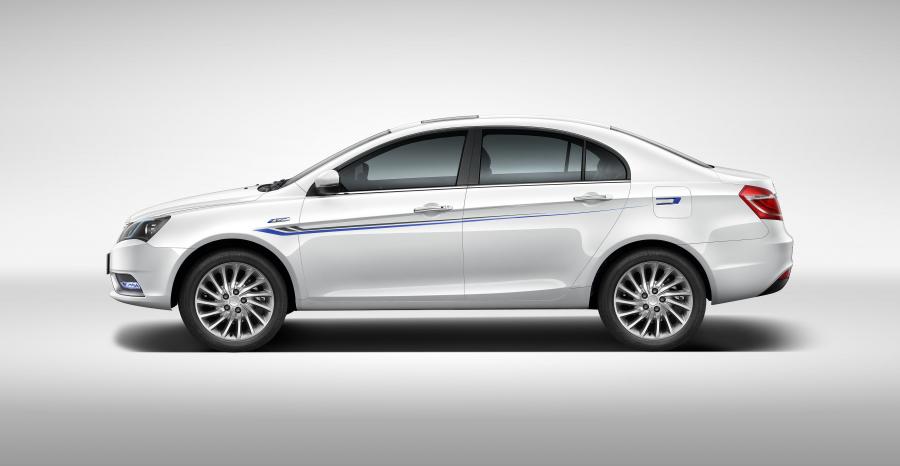  Geely Emgrand EV 2015 года  (фото 21 из 30)